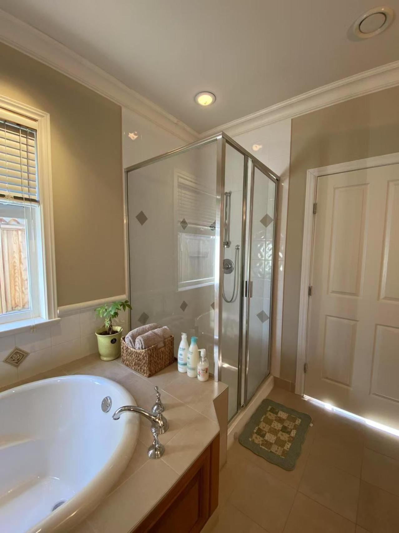 Lucky Suite, Two-Bedroom Suite With Independent Entrance In Richmond Close To Yvr Dış mekan fotoğraf